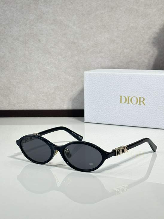 Picture of Dior Sunglasses _SKUfw76301180fw